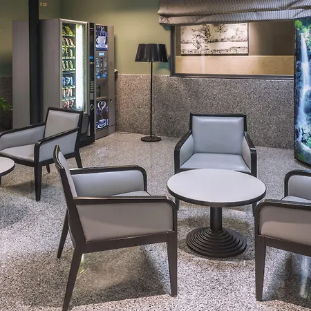 Operaramblas Πανσιόν 2*