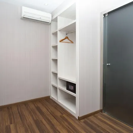 호스탈 오페라람블라스 게스트하우스 2*