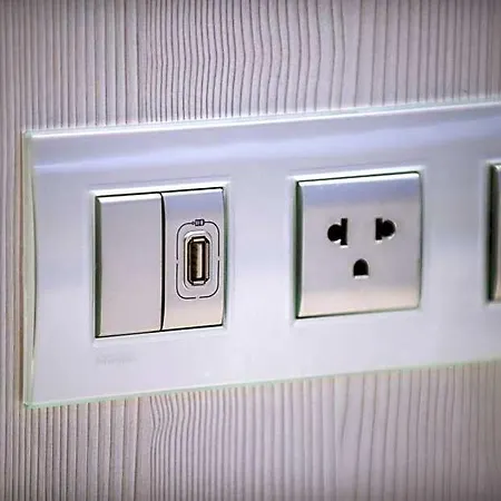 هوستل أوبيرارامبلاس 2*