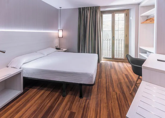 בית הארחה Operaramblas ברצלונה