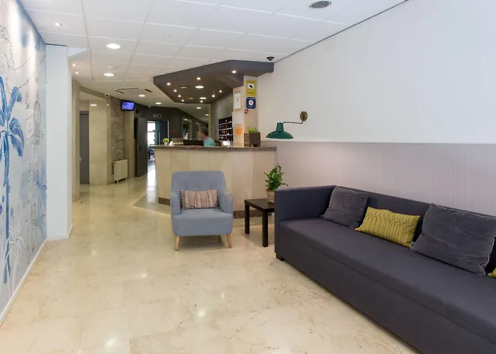 בית הארחה Operaramblas ברצלונה