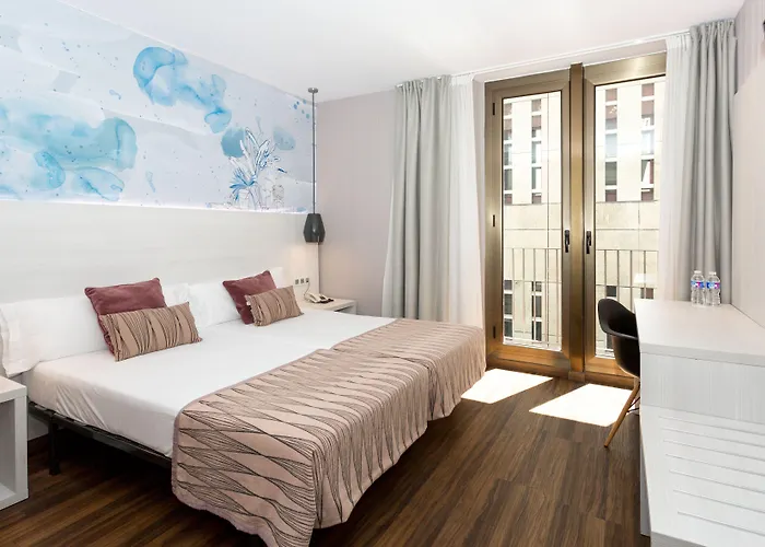 Operaramblas בית הארחה 2*