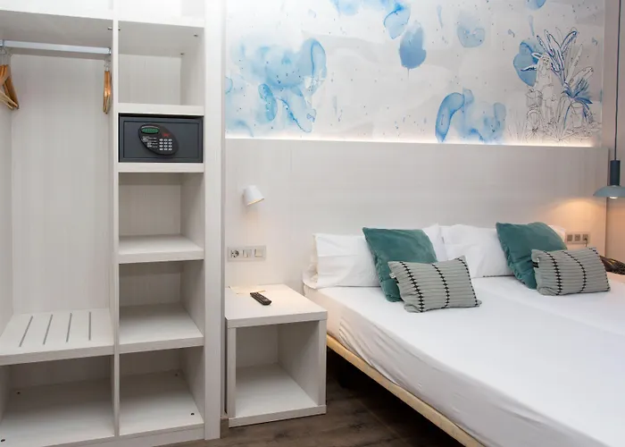 בית הארחה Operaramblas ברצלונה