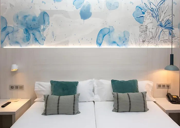 בית הארחה Operaramblas 2*