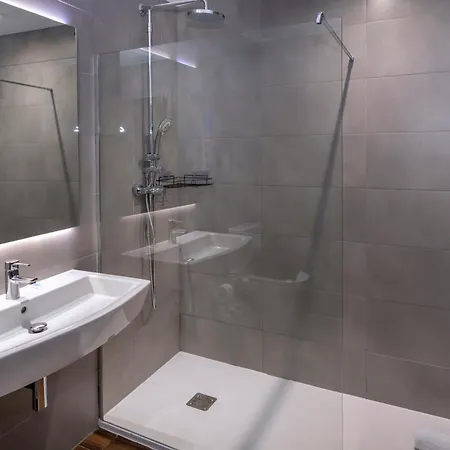 Konukevi Operaramblas